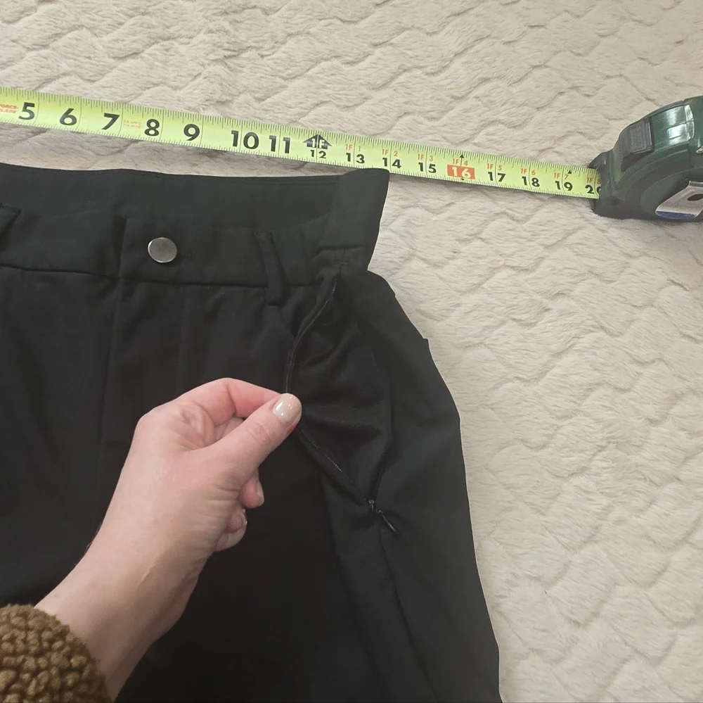 Old Navy Active Black Straight Tech Hybrid Slim 4-Way Stretch Pants, Size 32x30